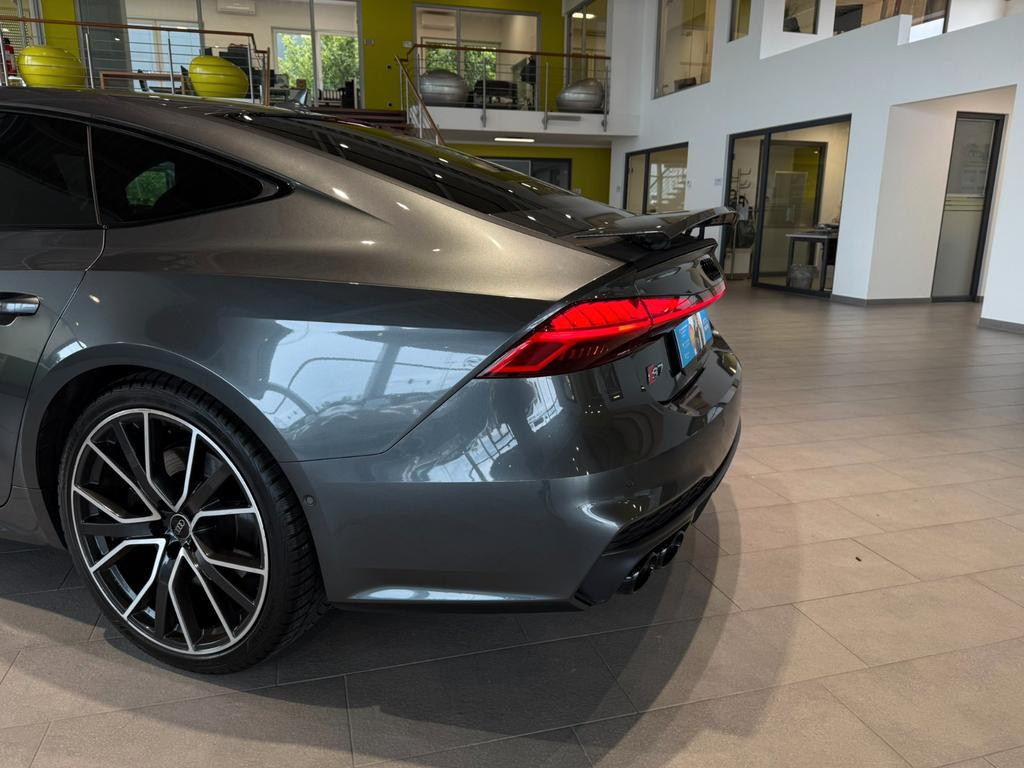 Audi S7