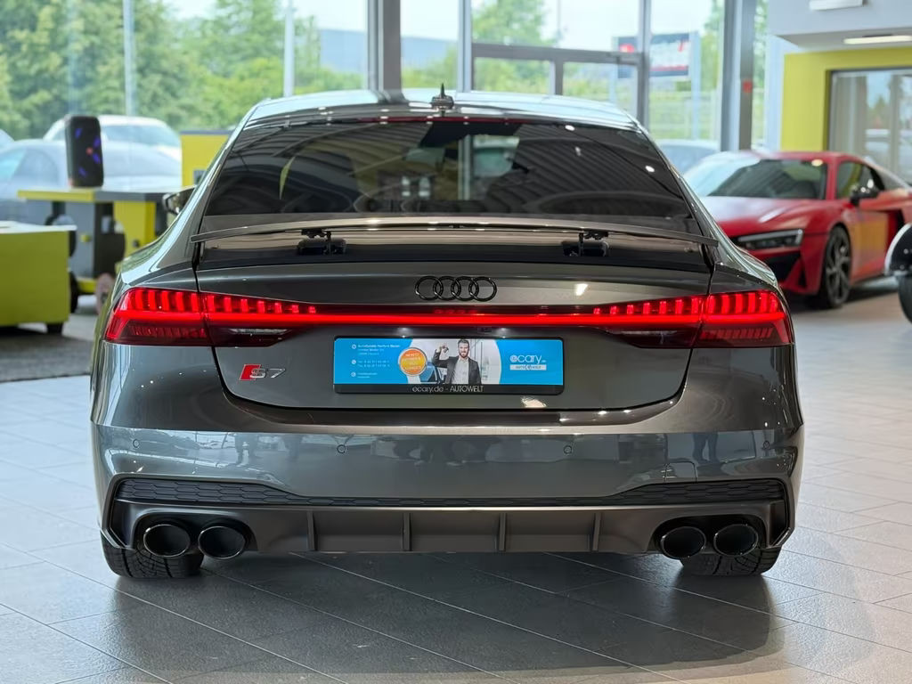 Audi S7
