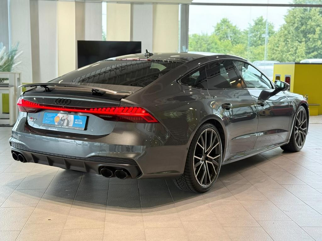 Audi S7