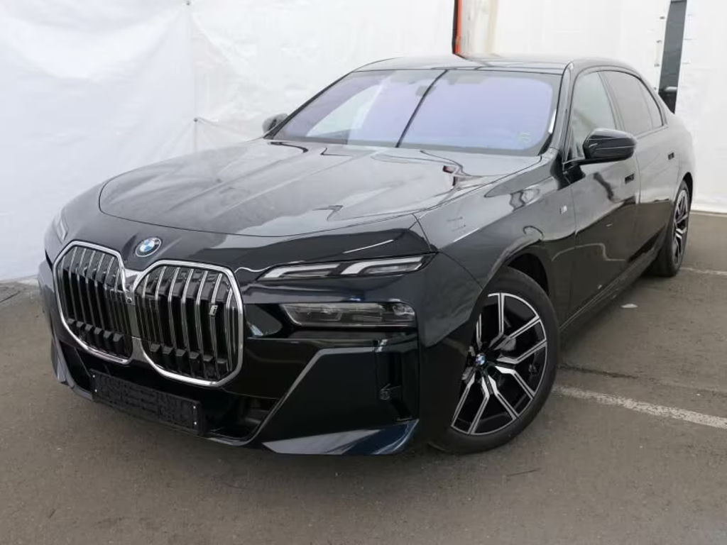BMW i7