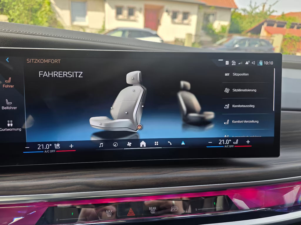 BMW i7