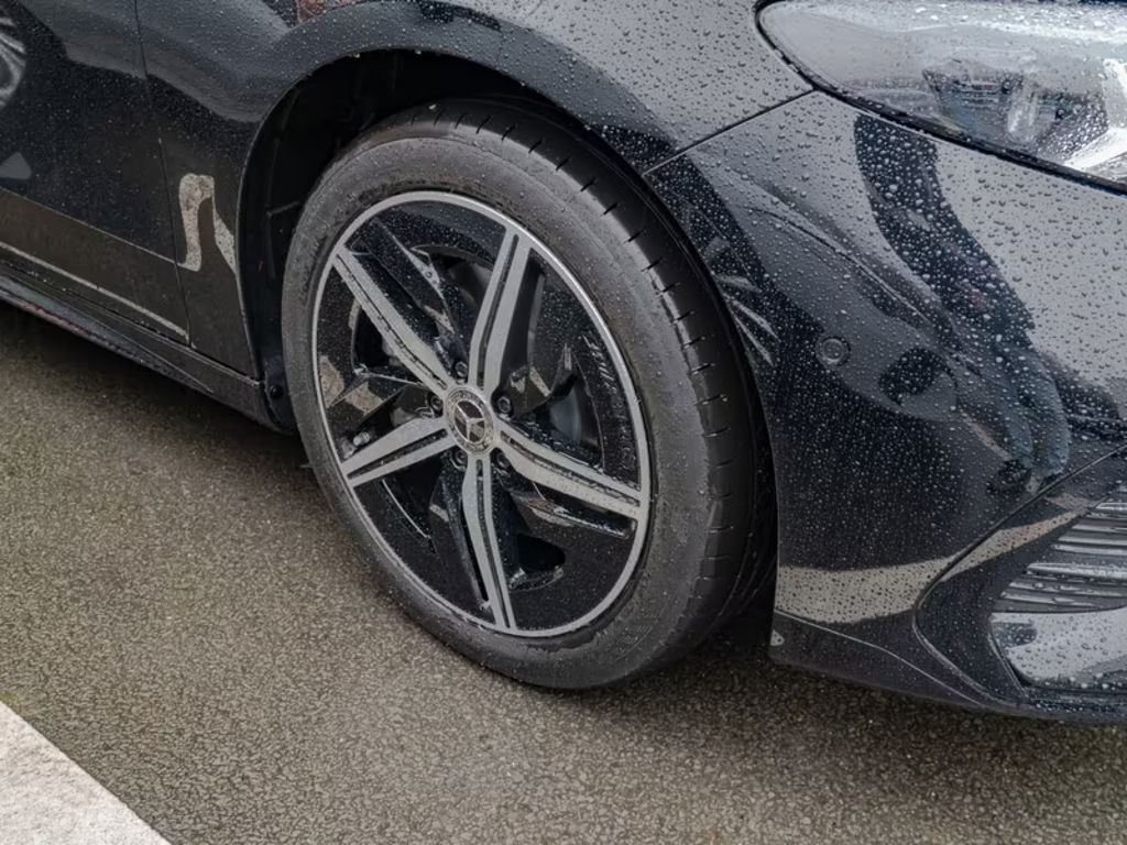 Mercedes-Benz CLA-Klasse CLA 350 4MATIC AMG Line