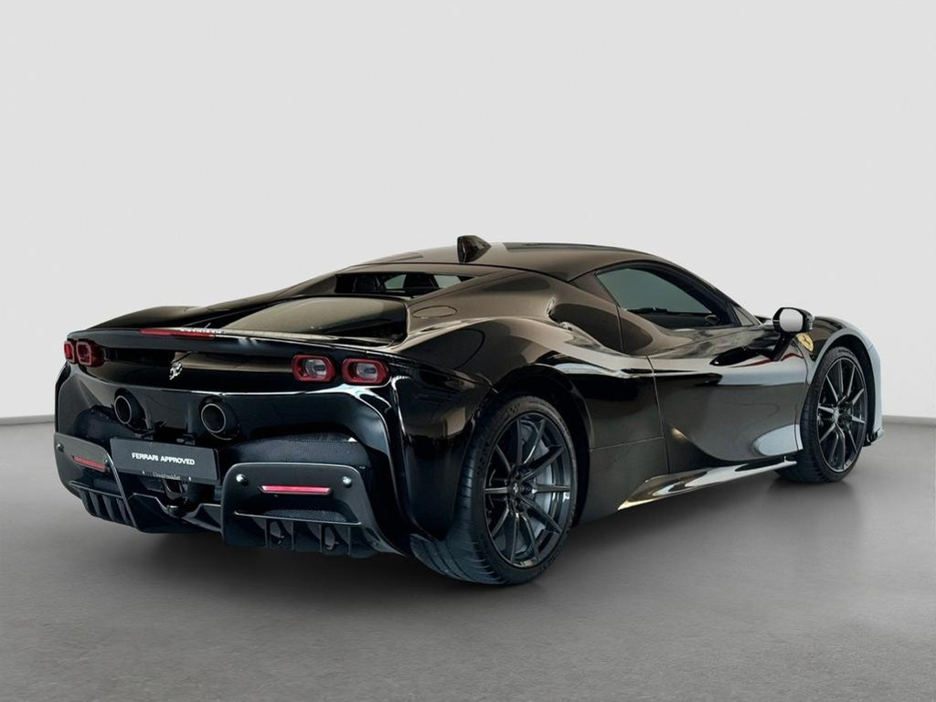 Ferrari SF90