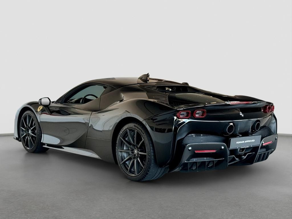 Ferrari SF90