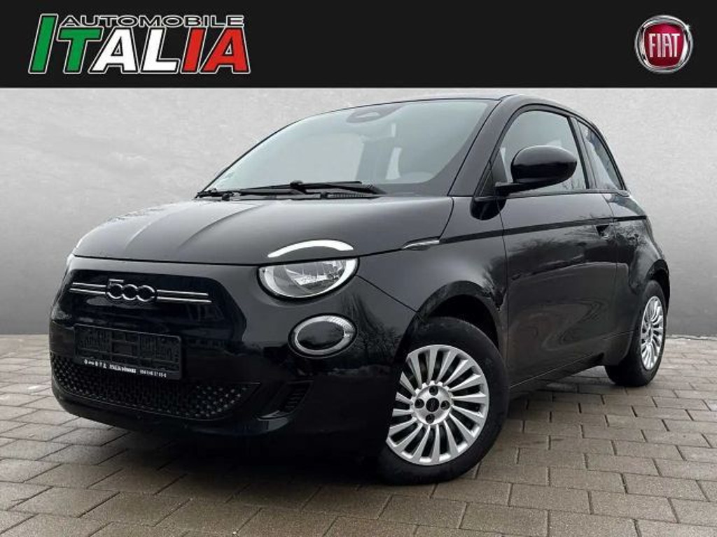 Fiat 500e Action