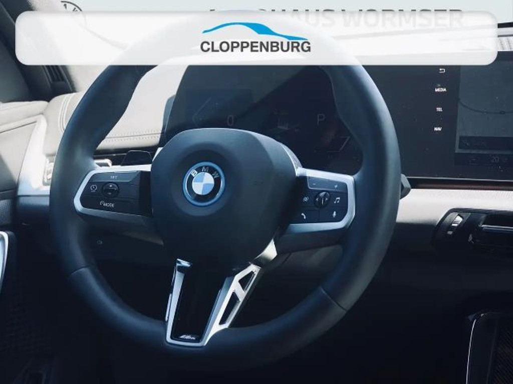 BMW iX1