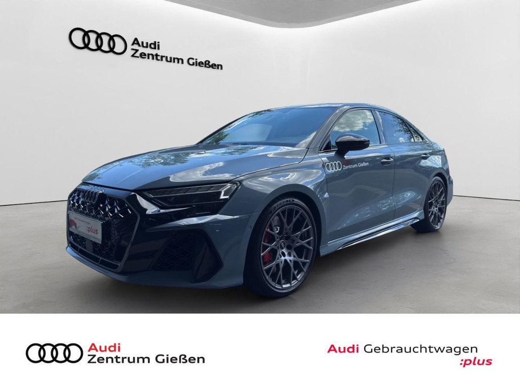Audi RS3 Sedan Quattro S-Tronic