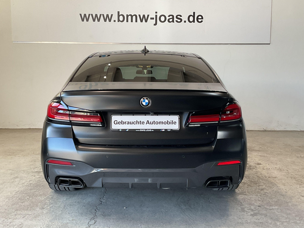 BMW M550