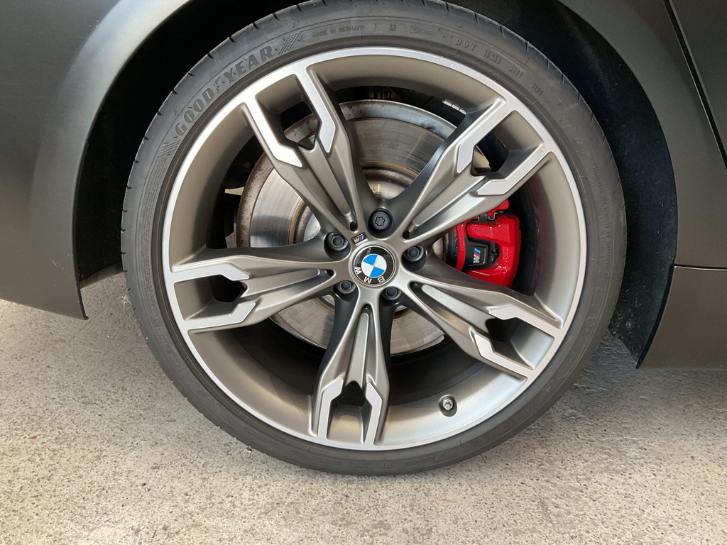 BMW M550