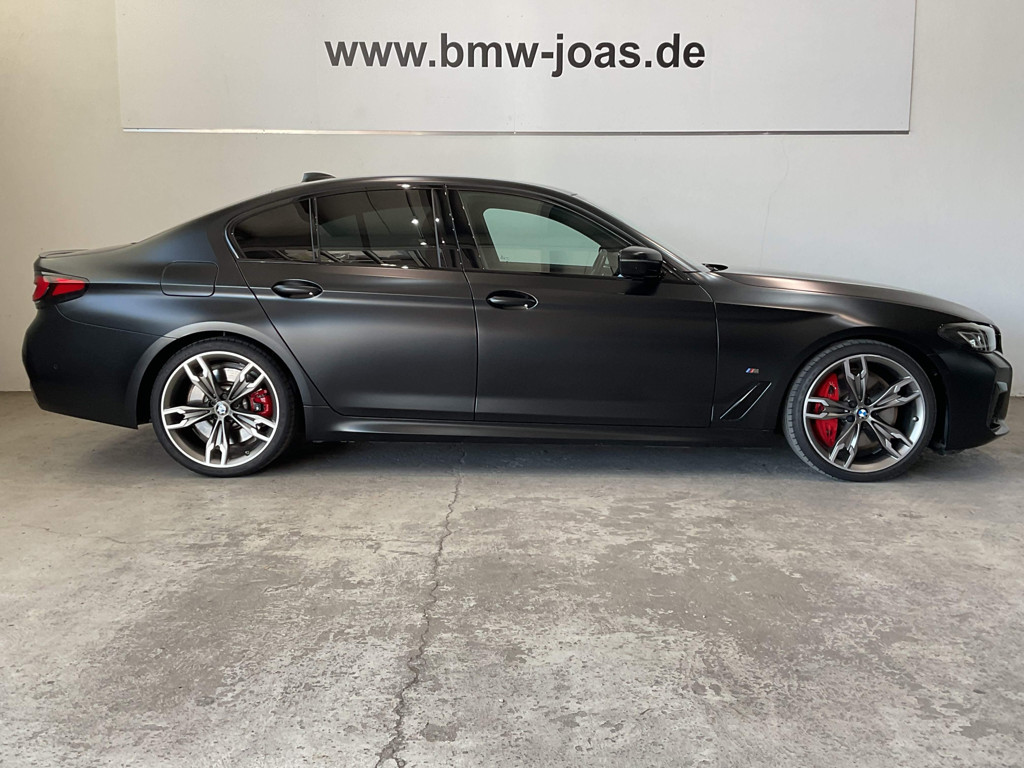 BMW M550