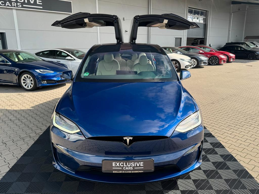 Tesla Model X