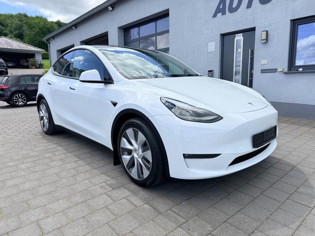 Tesla Model Y Long Range