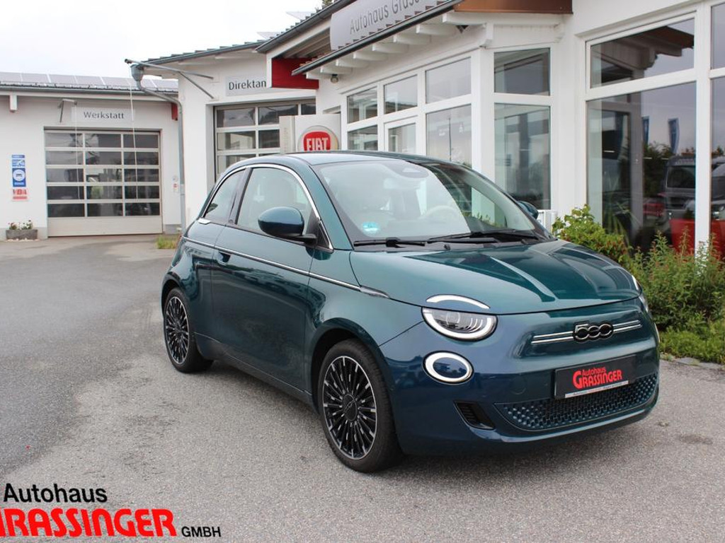 Fiat 500e La Prima