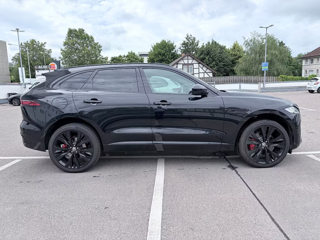 Jaguar F-Pace