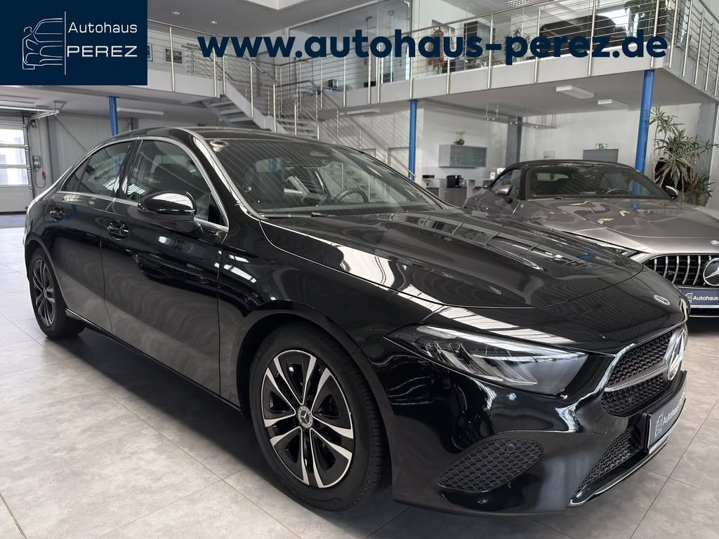 Mercedes-Benz A-Klasse A 200 LIMOUSINE PANORAMA-WINTER-DISTRONIC- USB+!