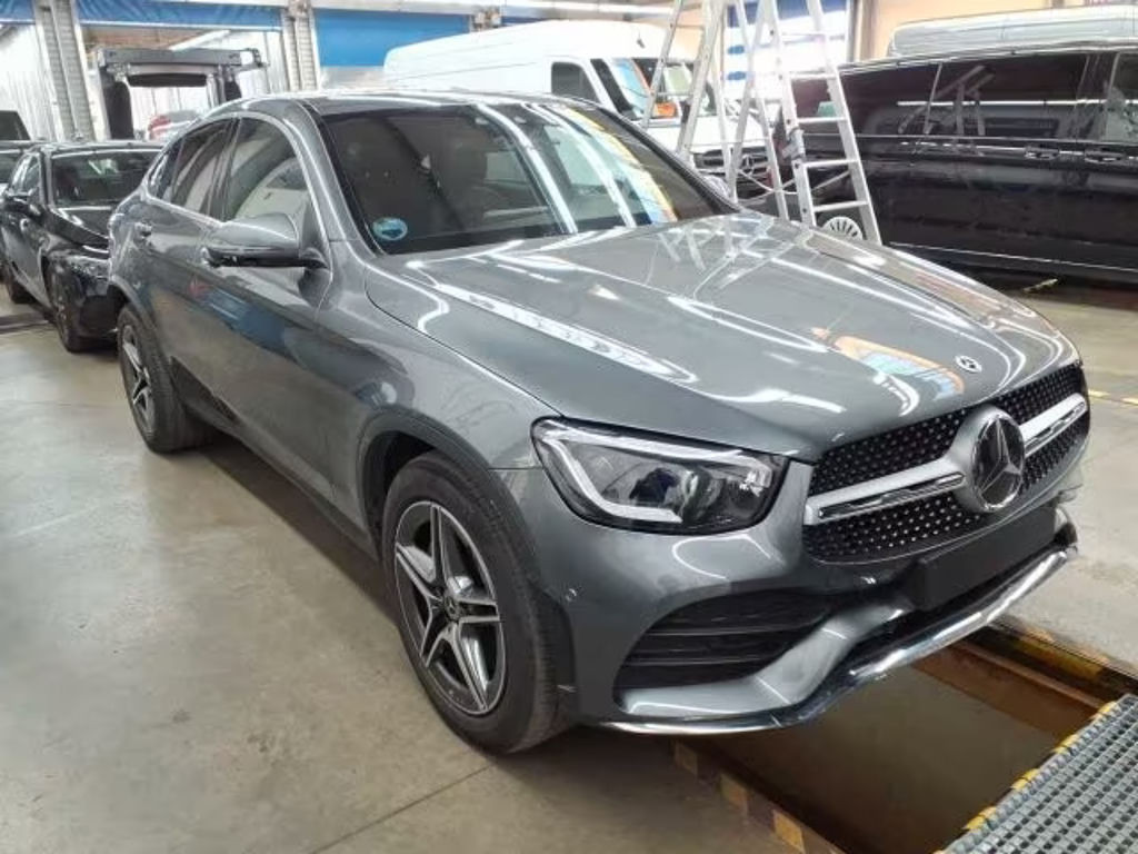 Mercedes-Benz GLC-Klasse GLC 200 4MATIC AMG Line Coupé