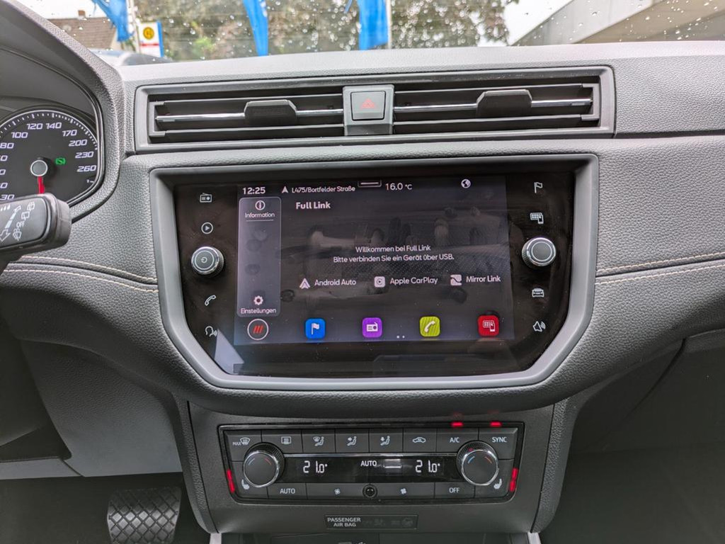 Seat Arona