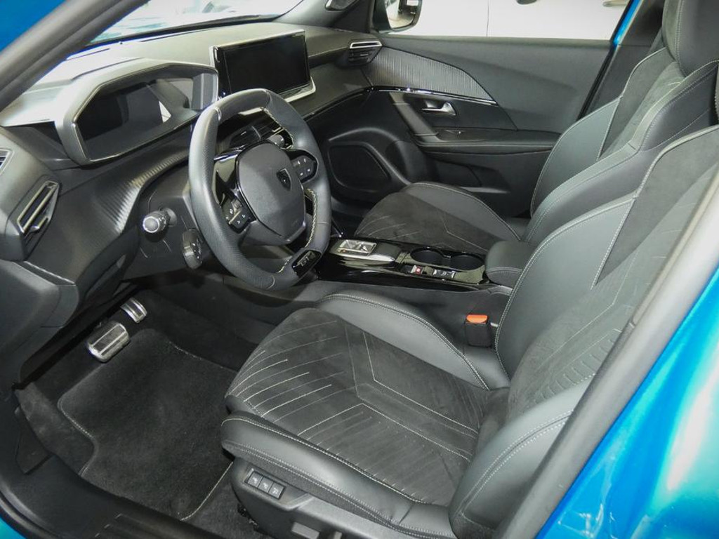 Peugeot e-2008