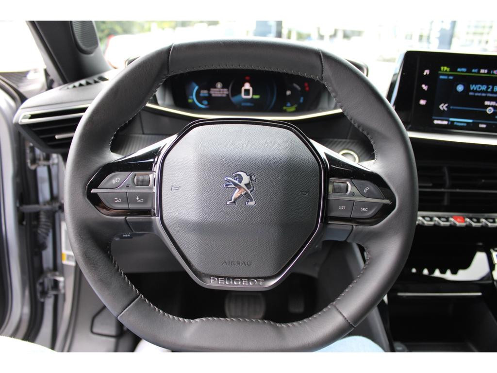Peugeot e-2008