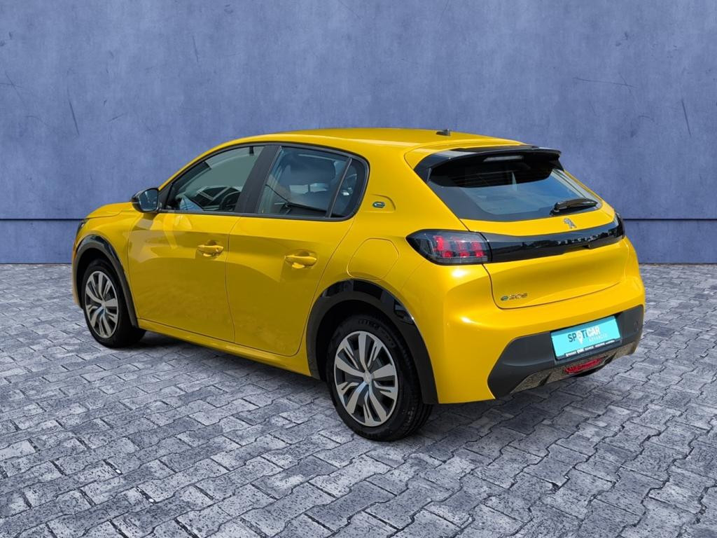 Peugeot e-208