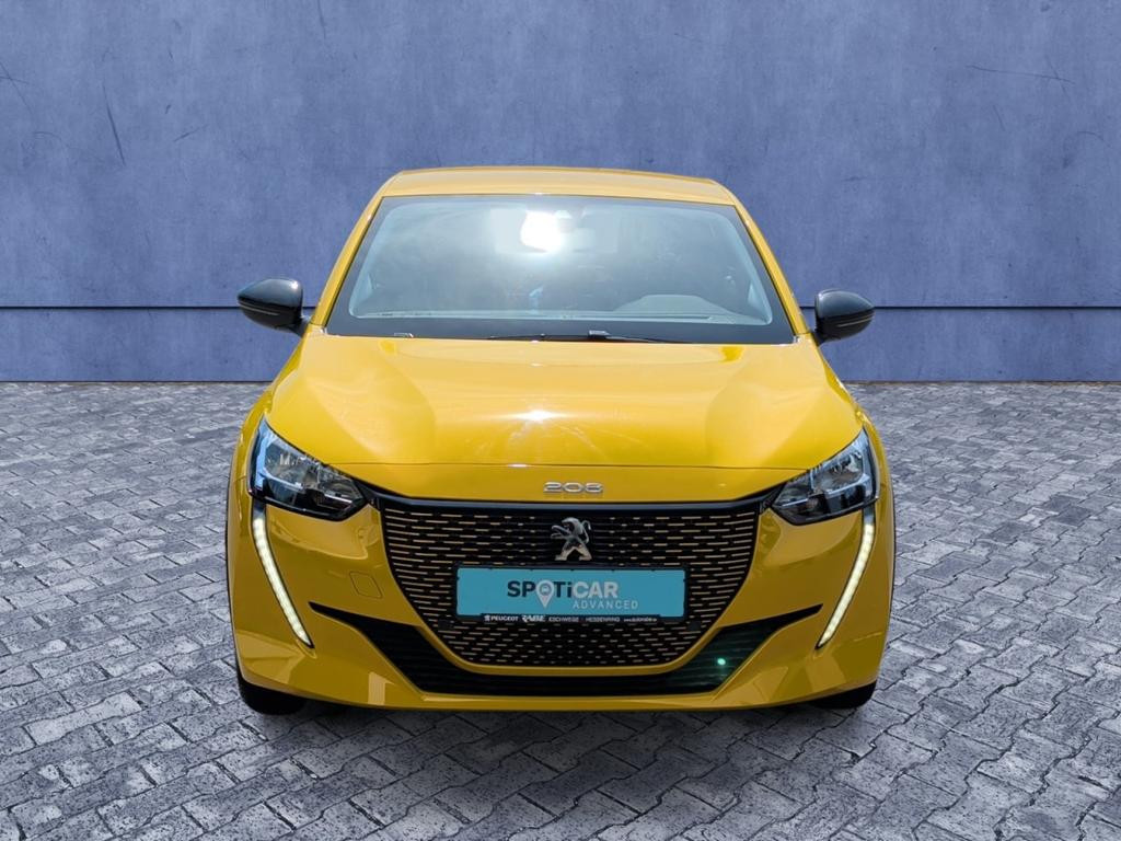 Peugeot e-208