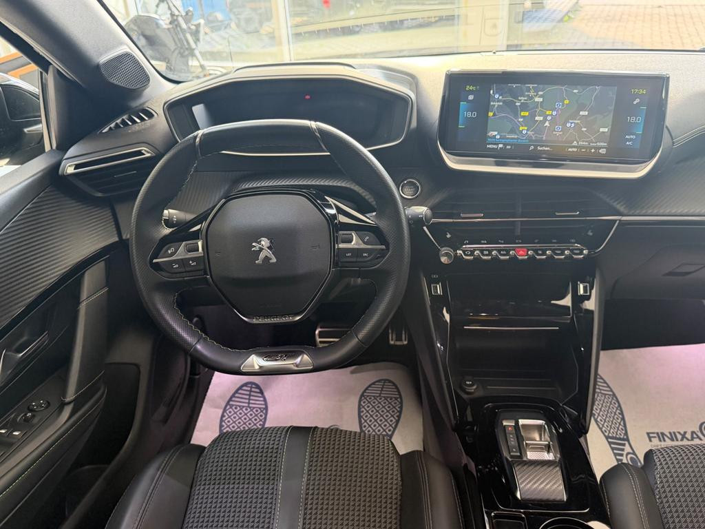 Peugeot e-208