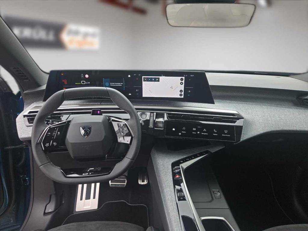 Peugeot E-3008