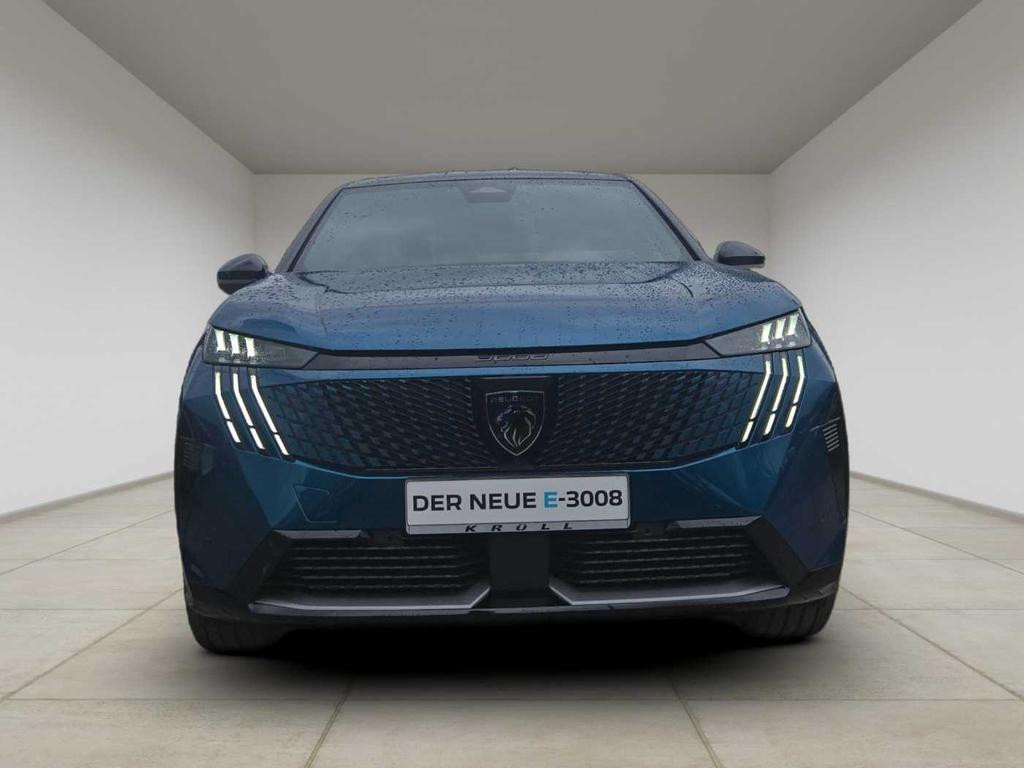 Peugeot E-3008