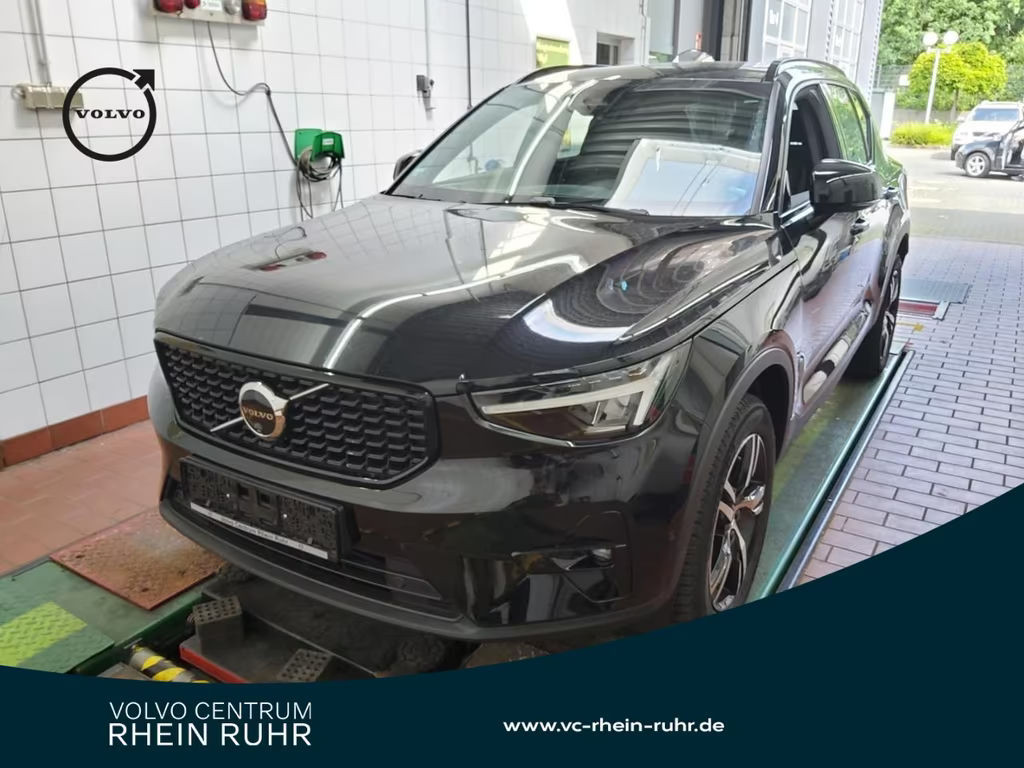 Volvo XC40 Plus Dark