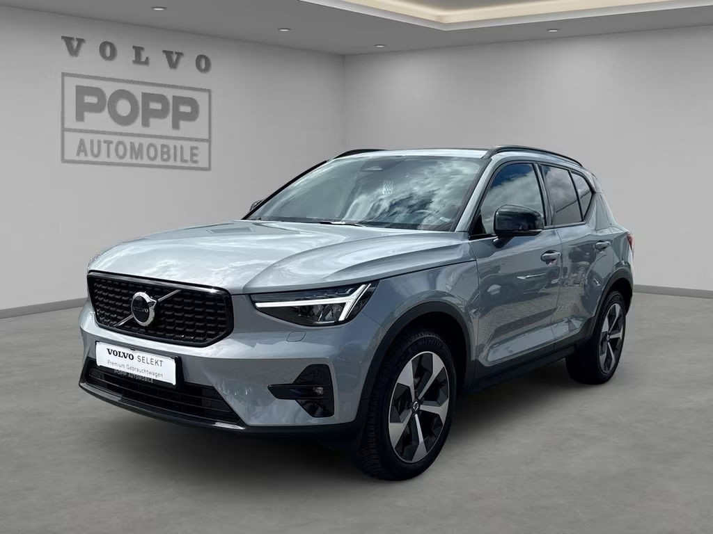 Volvo XC40 Plus Dark