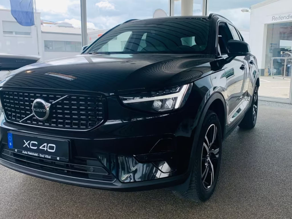 Volvo XC40 B3 Aut. Navi RCam Sitzhzg H&K E-Sitze Allwe