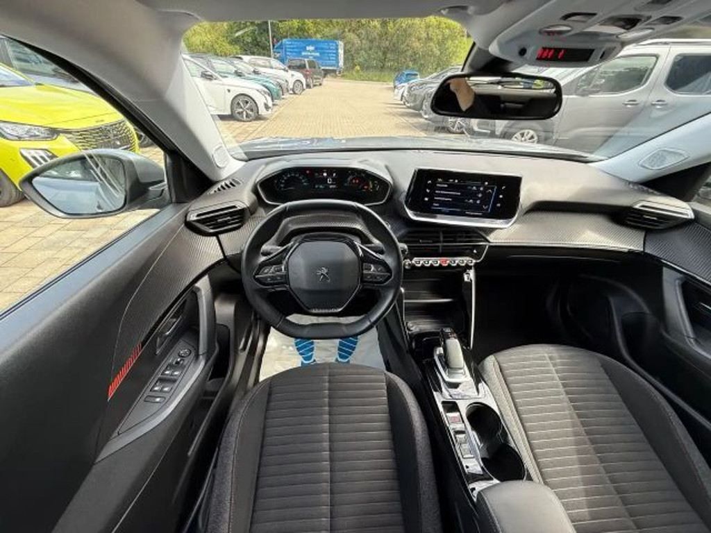 Peugeot e-2008