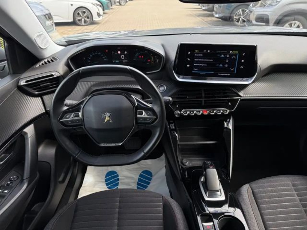 Peugeot e-2008
