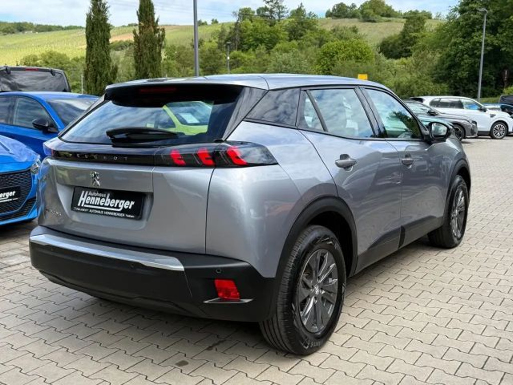 Peugeot e-2008