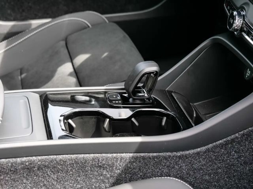 Volvo EX40