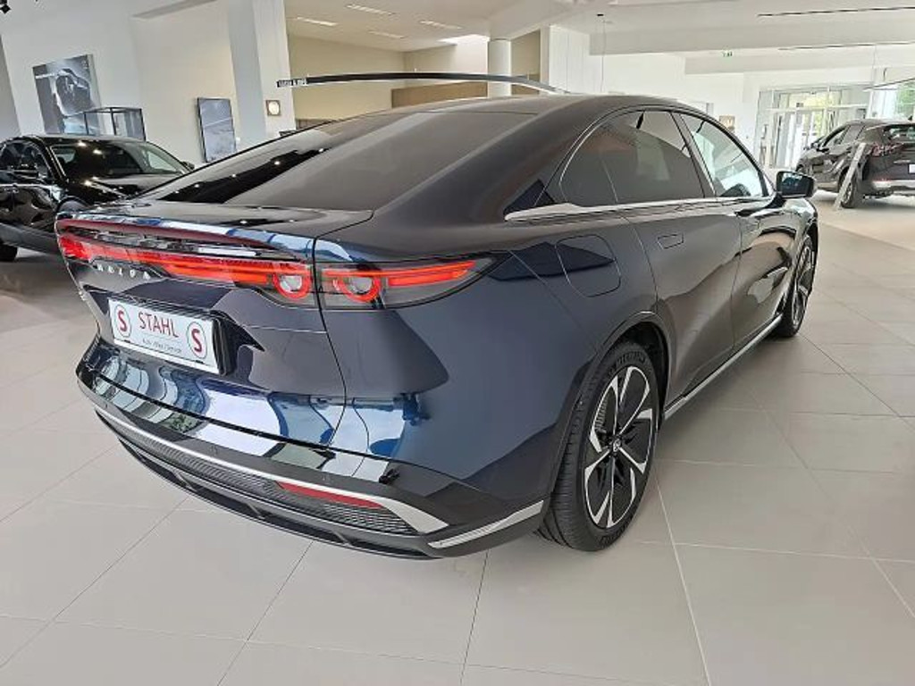 Mazda 6e