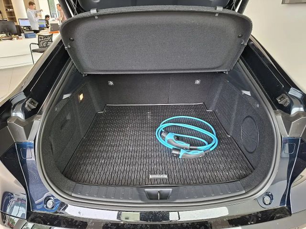 Mazda 6e