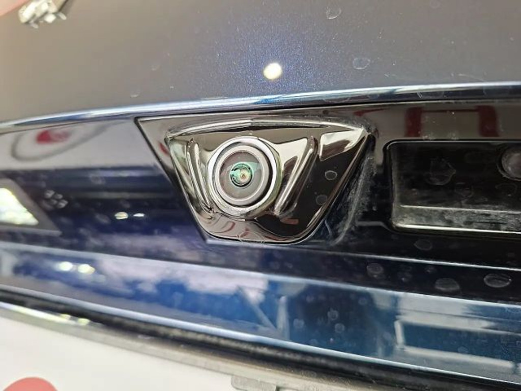 Mazda 6e