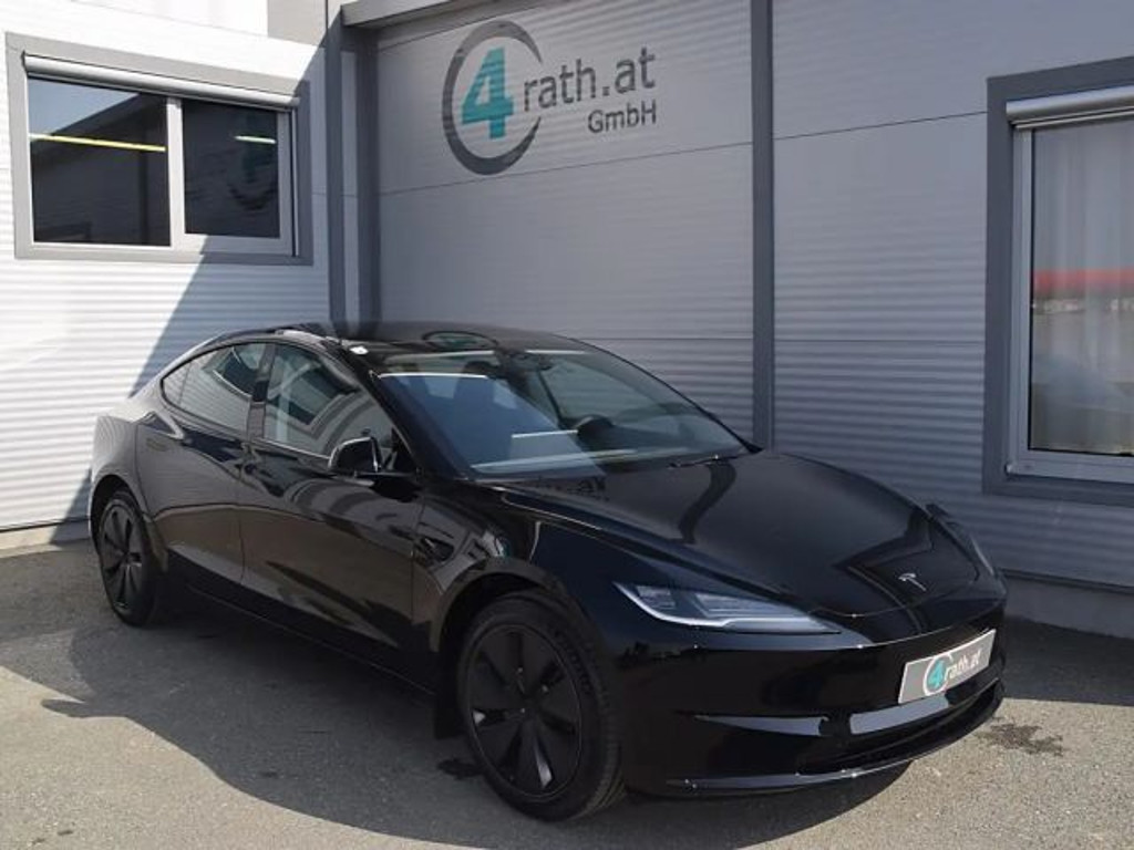 Tesla Model 3 RWD Standard Range