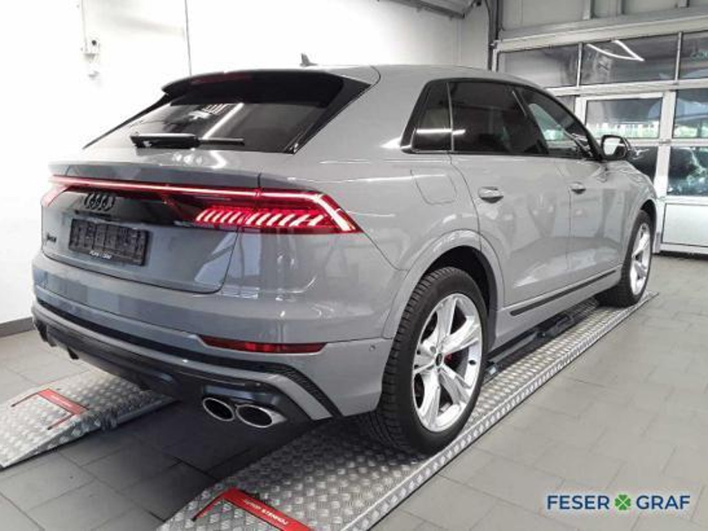 Audi SQ8