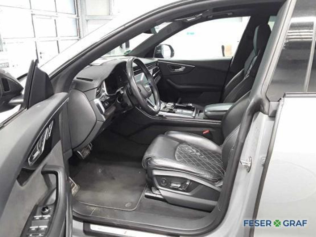 Audi SQ8