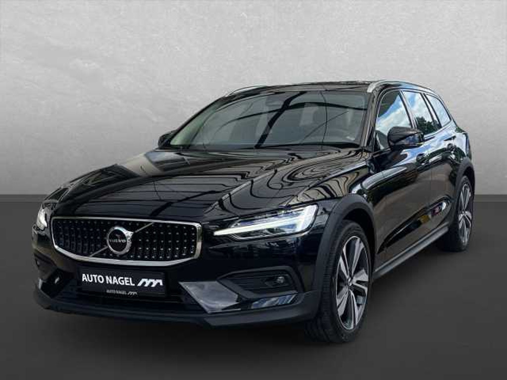 Volvo V60 Cross Country AWD Plus