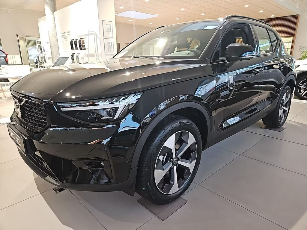 Volvo XC40 Plus Dark