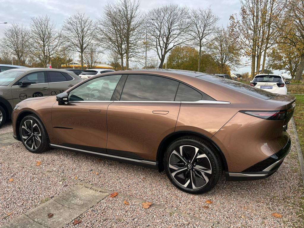 Mazda 6e