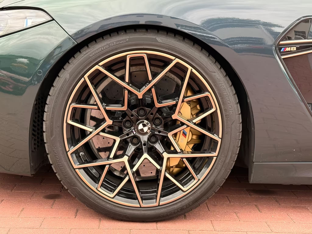 BMW M8