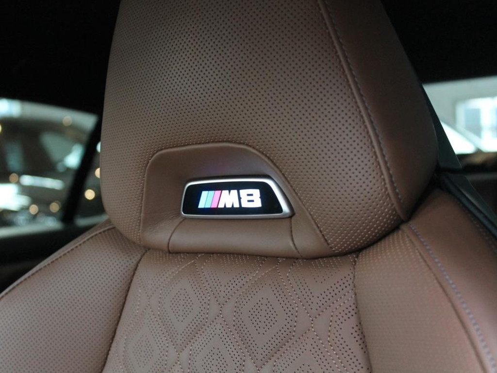 BMW M8