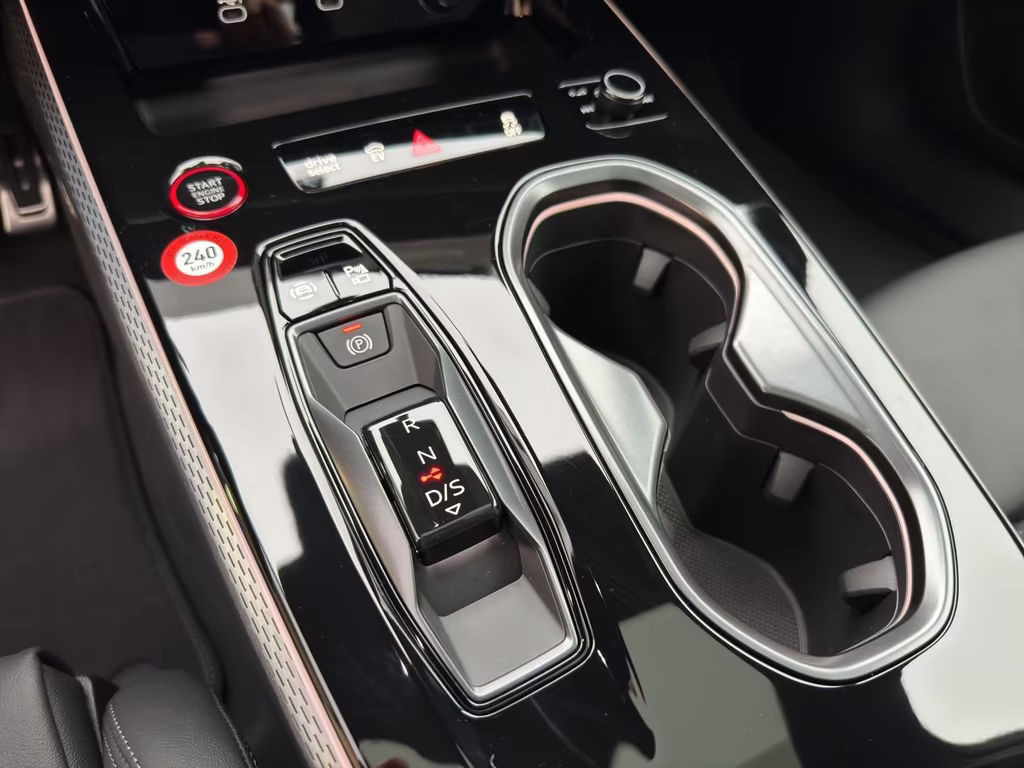Audi A6 e-tron