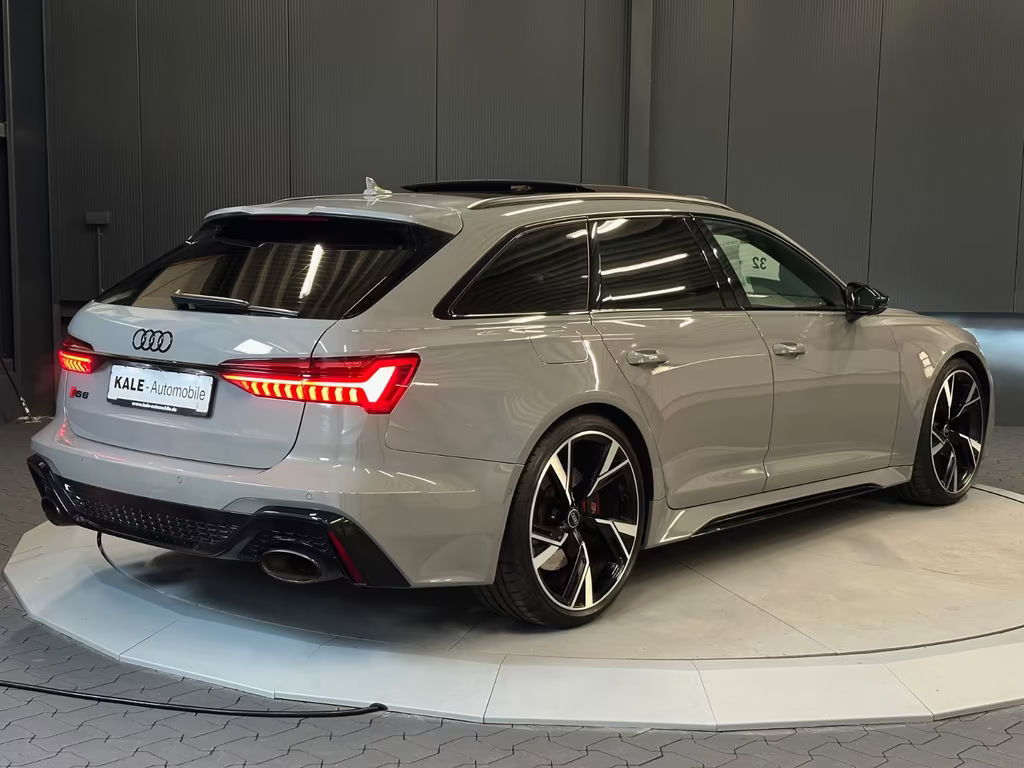 Audi RS6 Avant Quattro 4.0 TFSI
