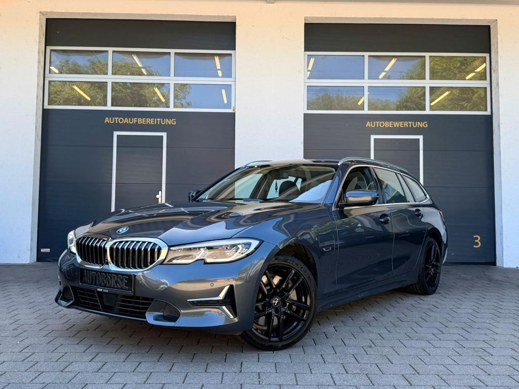 BMW 3 Serie 330 Luxury Line Touring 330e
