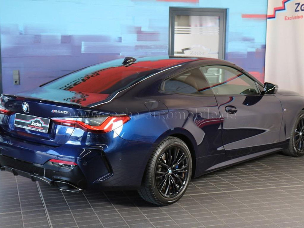 BMW M440